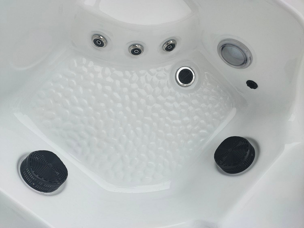 REVOLUTION TRIDENT jakuzzi 200x200x90 cm