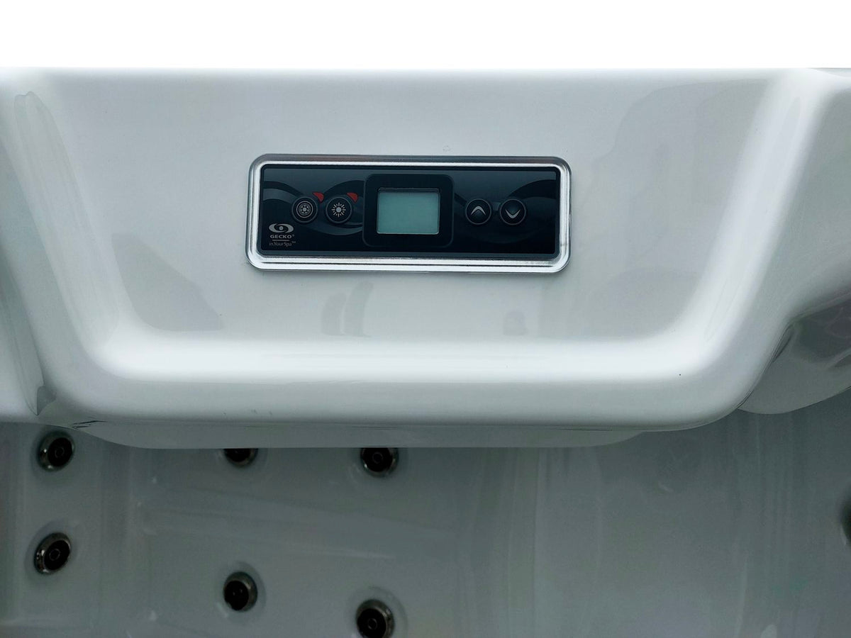 REVOLUTION TRIDENT jakuzzi 200x200x90 cm