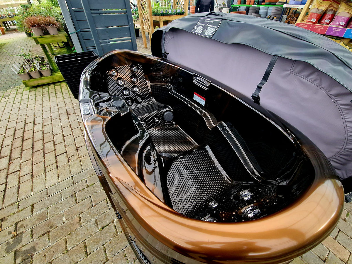 SpaBerry SB5 2 személyes jakuzzi 232,5x126,5x81cm