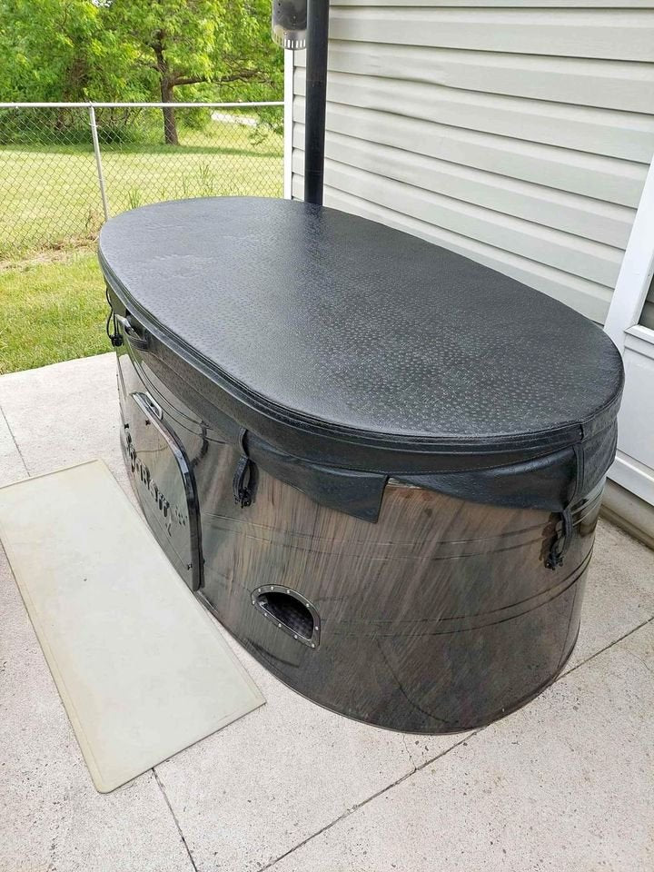 SpaBerry SB5 2 személyes jakuzzi 232,5x126,5x81cm