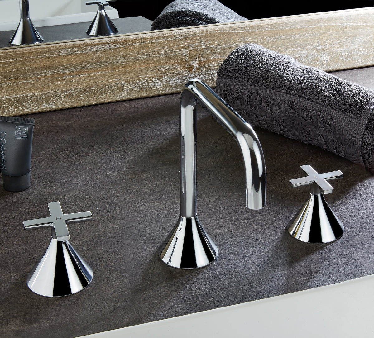 Bugnatese ORION 3 üléses mosdó csaptelep leeresztő nélkül