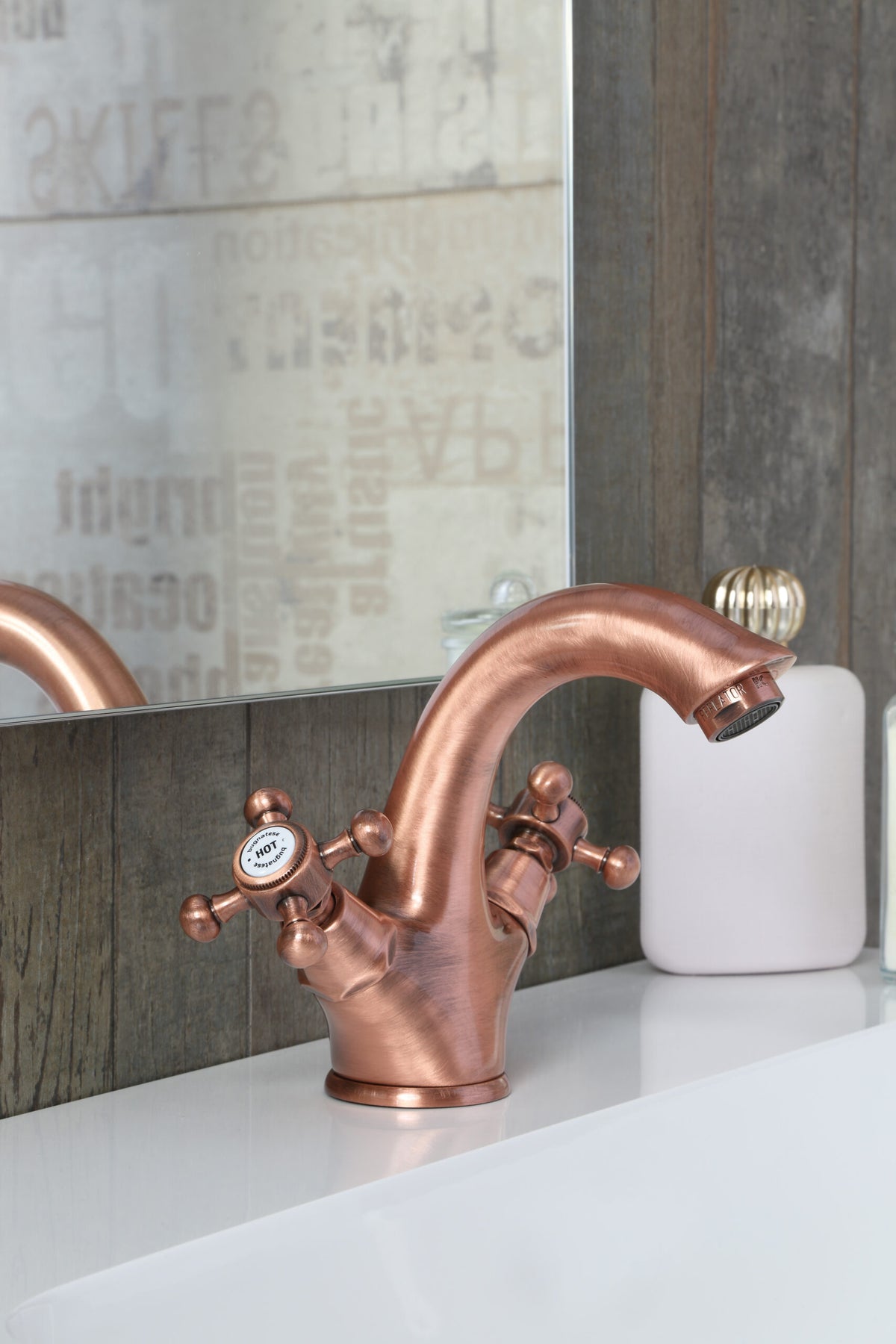 Bugnatese LADY Mosdócsaptelep leeresztővel