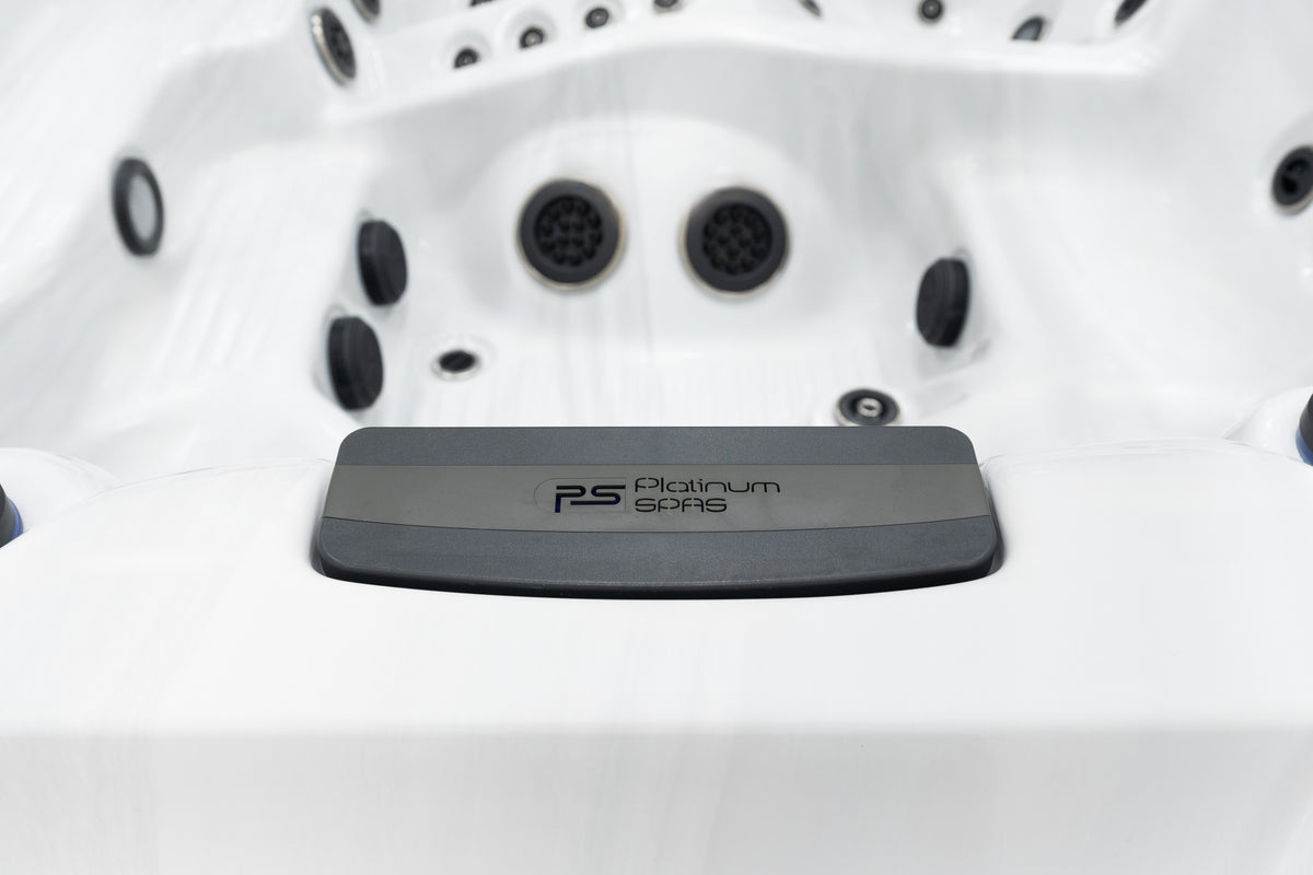 Revolution-spa PS Portofino 2300 × 2300 × 950 mm jakuzzi