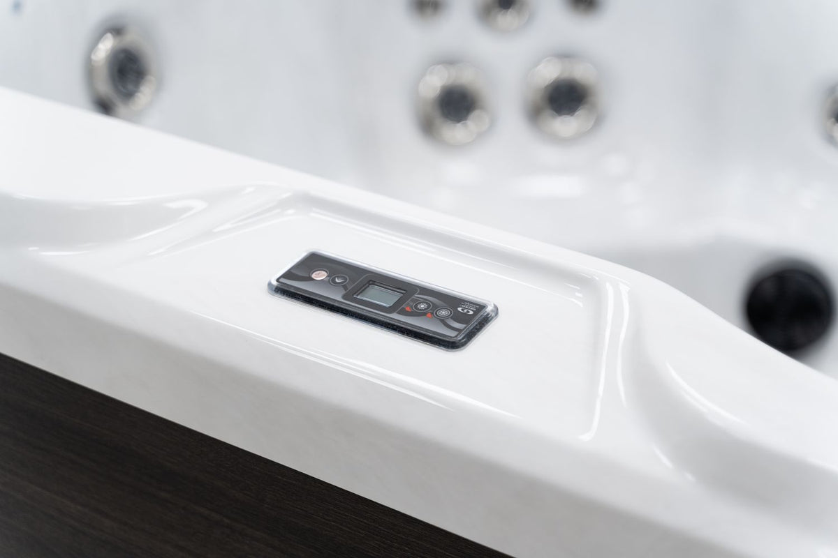 Revolution-spa Earth 200x200x80 7 fős jakuzzi