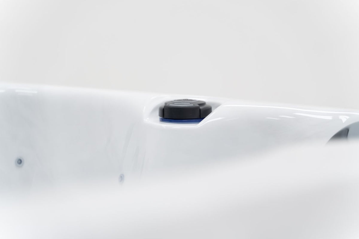 Revolution-spa Earth 200x200x80 7 fős jakuzzi