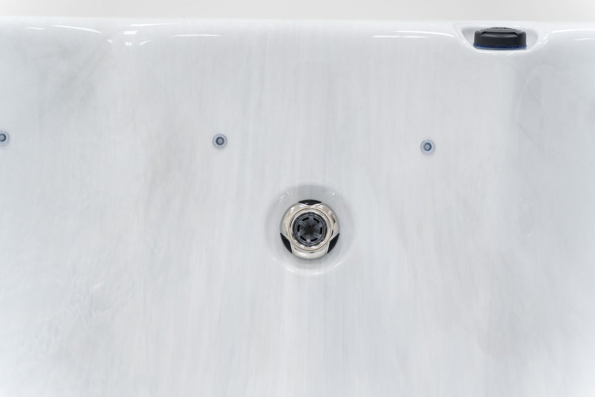 Revolution-spa Earth 200x200x80 7 fős jakuzzi