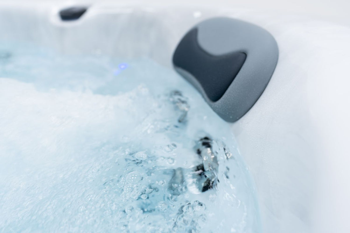 Revolution-spa Earth 200x200x80 7 fős jakuzzi