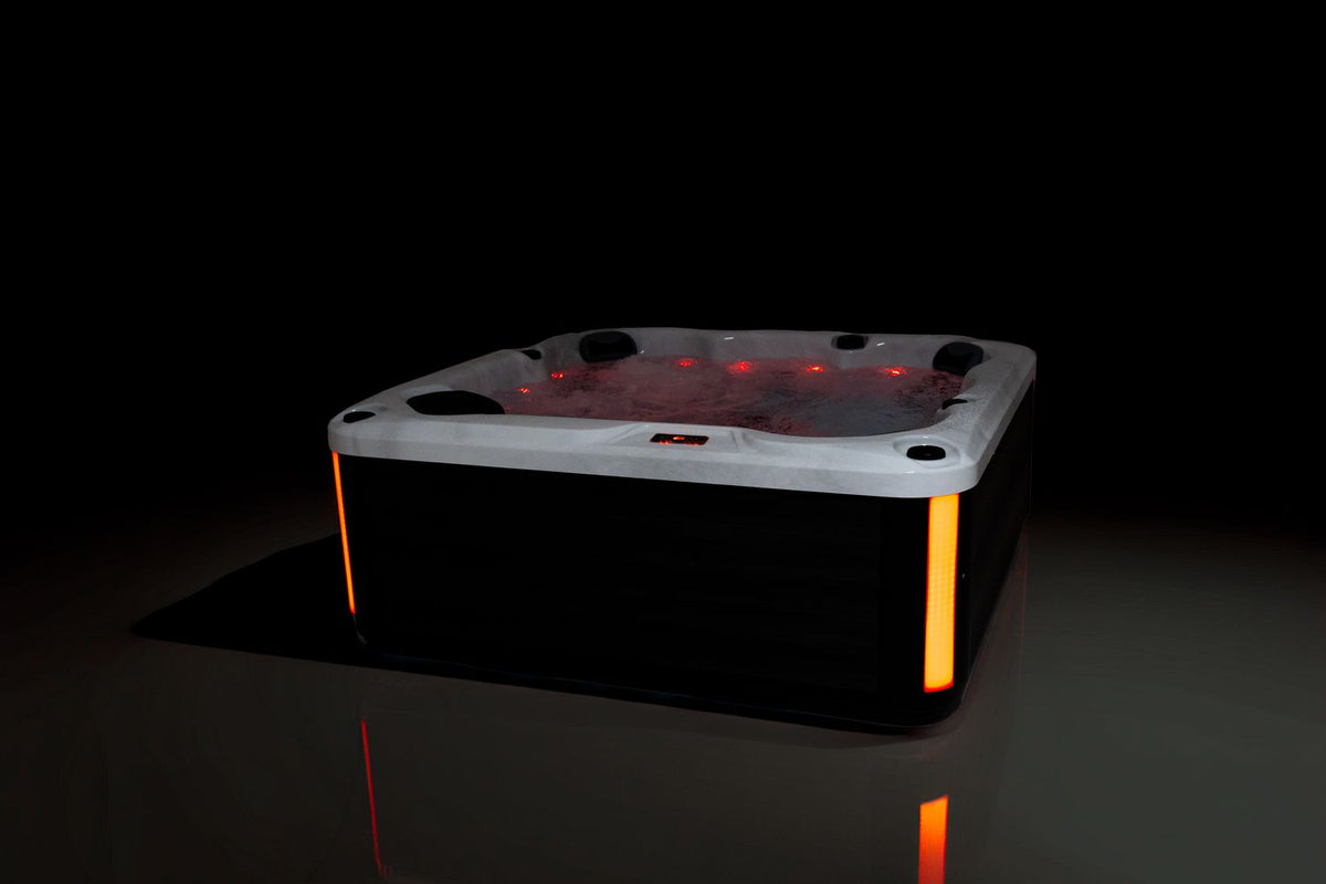 Revolution-spa Earth 200x200x80 7 fős jakuzzi