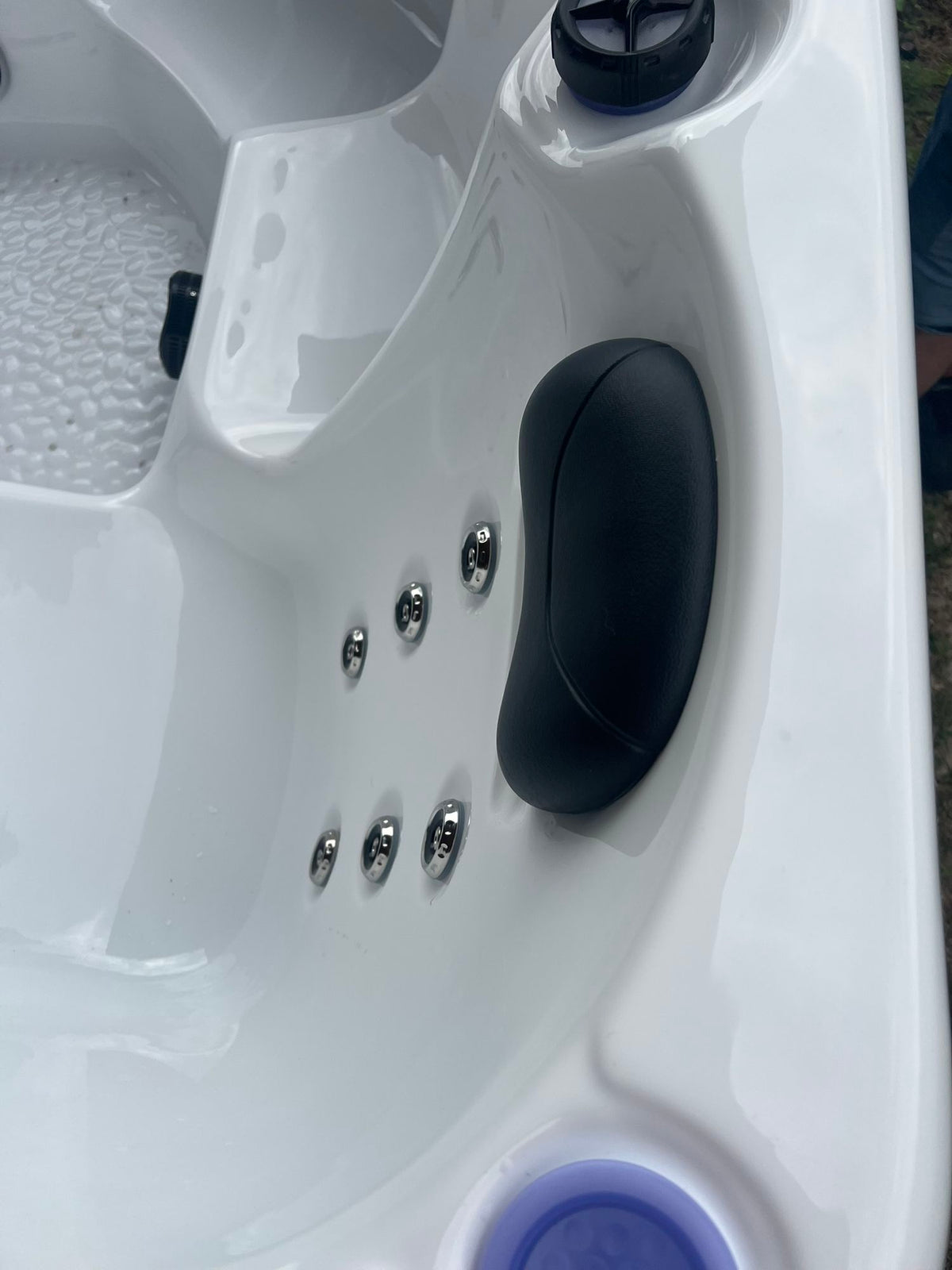 REVOLUTION TRIDENT jakuzzi 200x200x90 cm