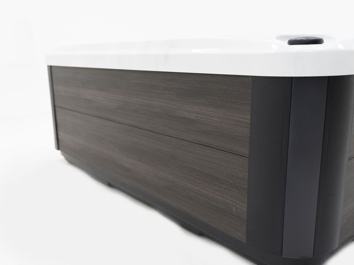 Revolution-spa Jupiter 200x200x80 7 fős jakuzzi