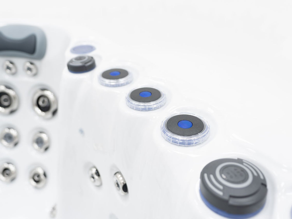 Revolution-spa Jupiter 200x200x80 7 fős jakuzzi