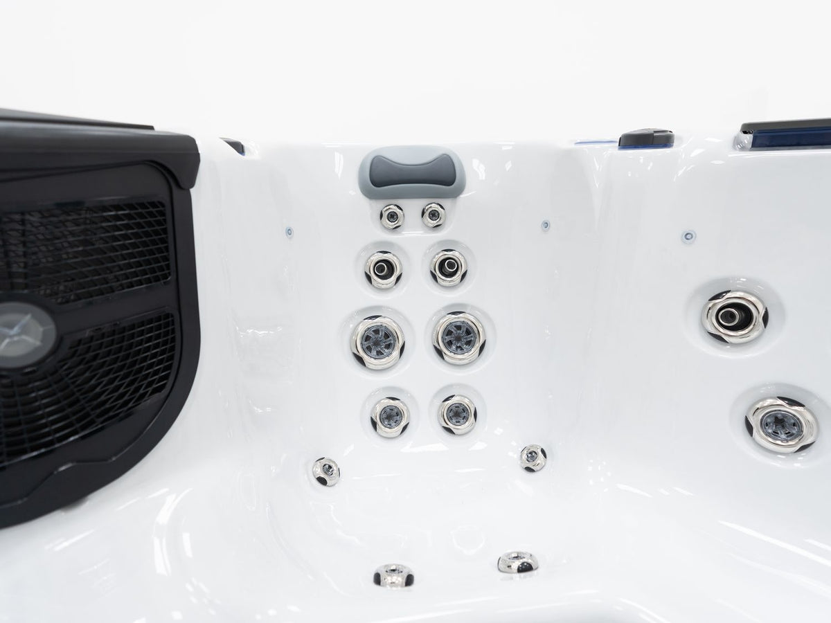 Revolution-spa Jupiter 200x200x80 7 fős jakuzzi