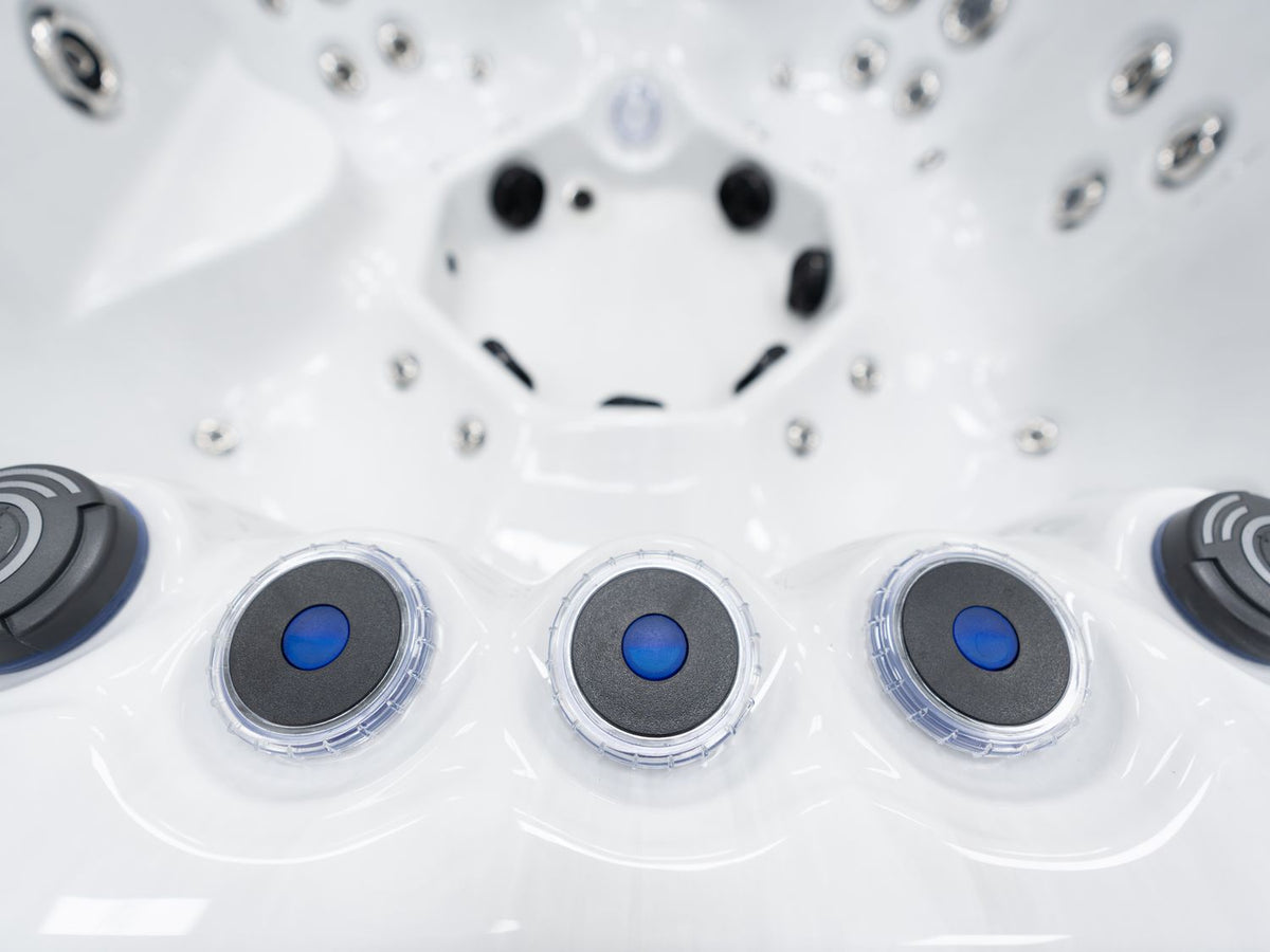 Revolution-spa Jupiter 200x200x80 7 fős jakuzzi