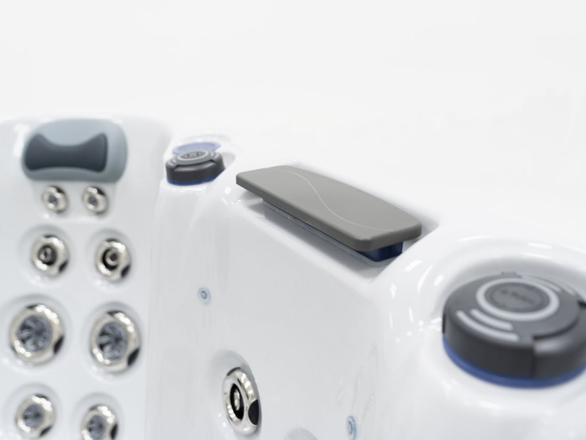 Revolution-spa Jupiter 200x200x80 7 fős jakuzzi