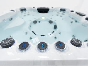 Revolution-spa Jupiter 200x200x80 7 fős jakuzzi