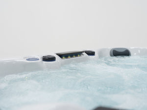 Revolution-spa Jupiter 200x200x80 7 fős jakuzzi