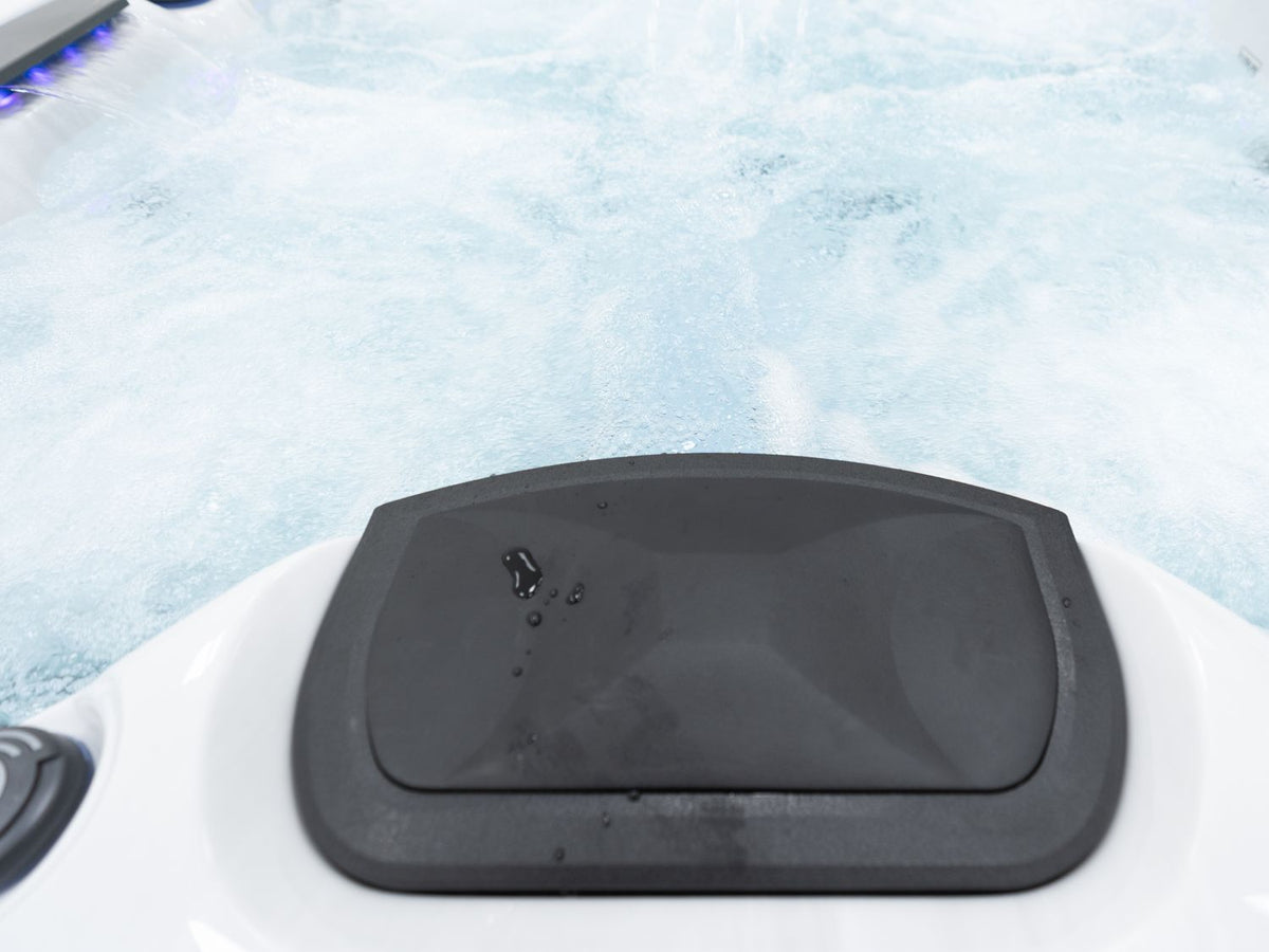 Revolution-spa Jupiter 200x200x80 7 fős jakuzzi