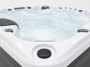 Revolution-spa Jupiter 200x200x80 7 fős jakuzzi