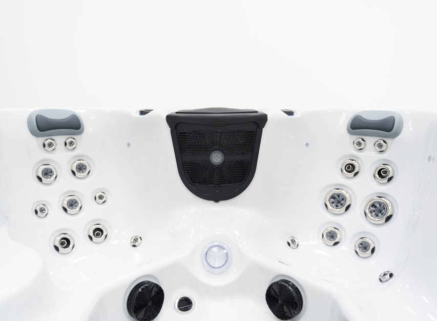 Revolution-spa Jupiter 200x200x80 7 fős jakuzzi
