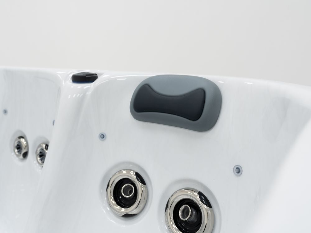 Revolution-spa Mars 200x200x80 5 fős jakuzzi