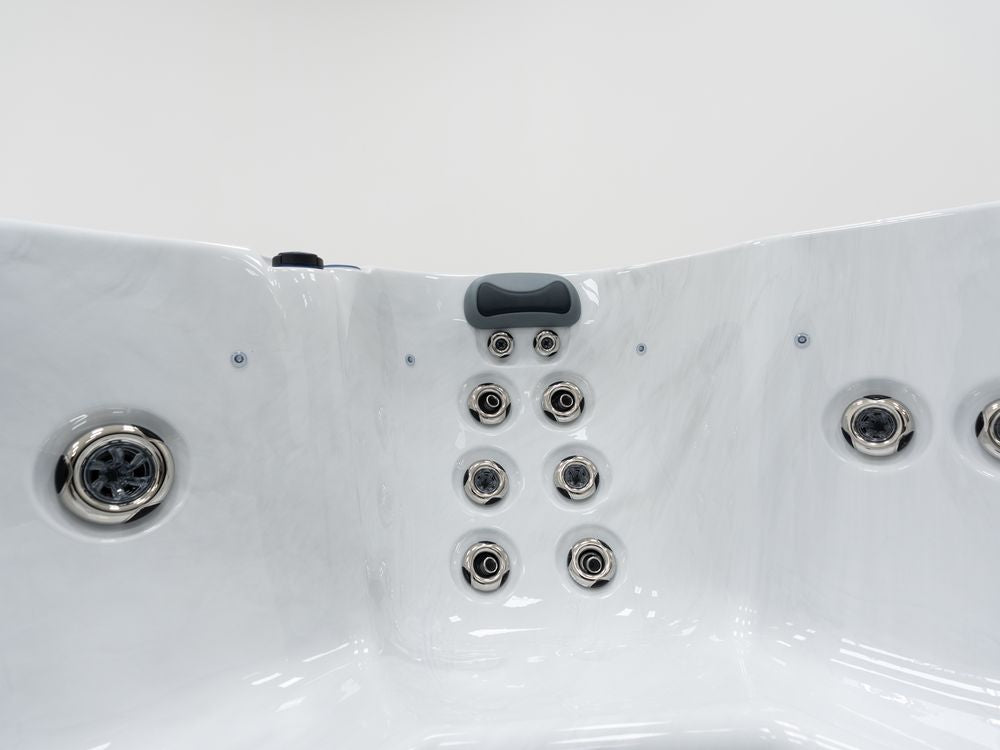 Revolution-spa Mars 200x200x80 5 fős jakuzzi