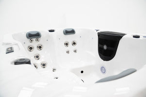 Revolution-spa Mercury 213x165x80 3 fős jakuzzi