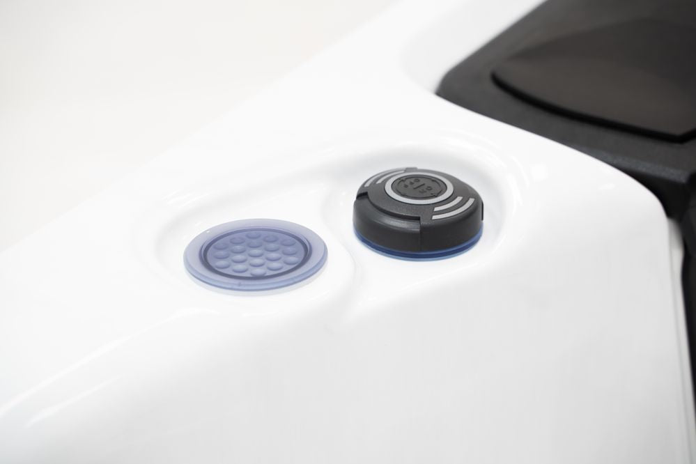 Revolution-spa Mercury 213x165x80 3 fős jakuzzi