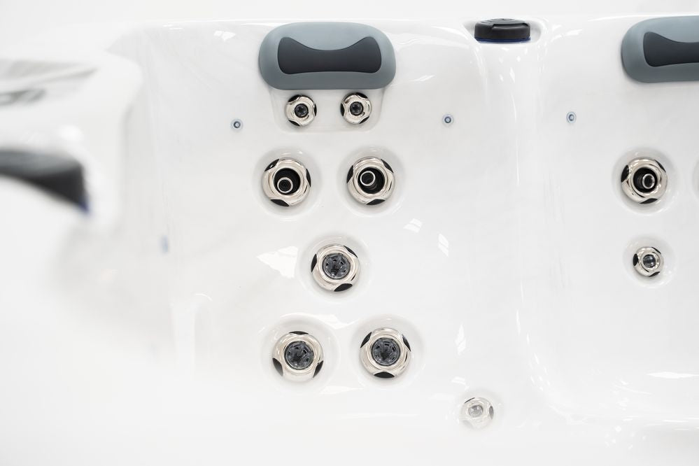 Revolution-spa Mercury 213x165x80 3 fős jakuzzi