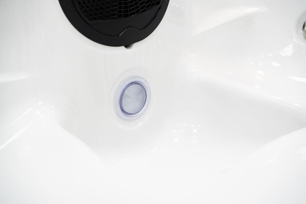 Revolution-spa Mercury 213x165x80 3 fős jakuzzi