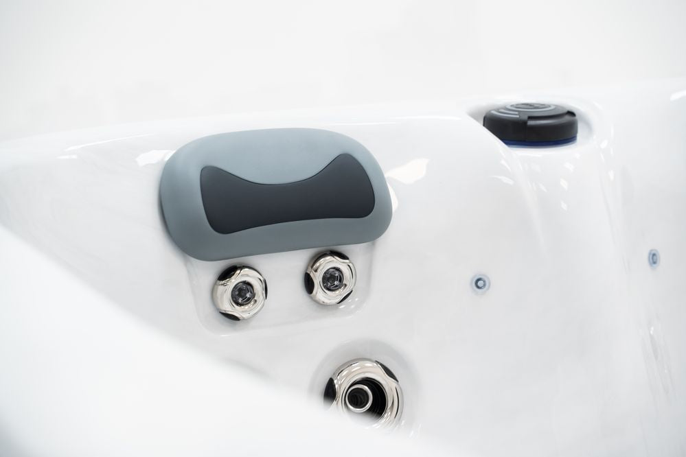 Revolution-spa Mercury 213x165x80 3 fős jakuzzi