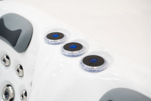 Revolution-spa Mercury 213x165x80 3 fős jakuzzi