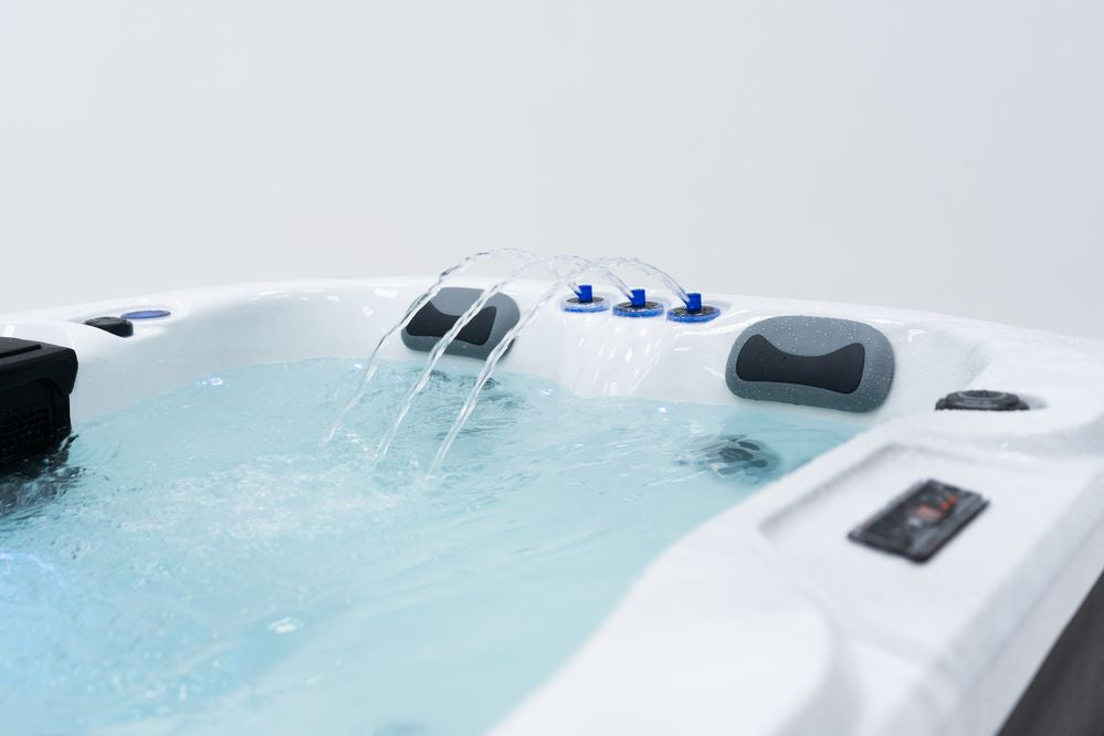 Revolution-spa Mercury 213x165x80 3 fős jakuzzi