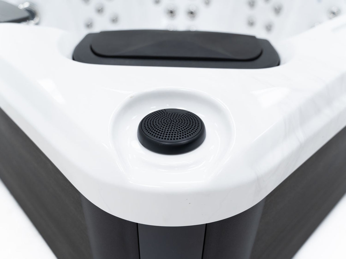 Revolution-spa Neptune 200x200x80 5 fős jakuzzi