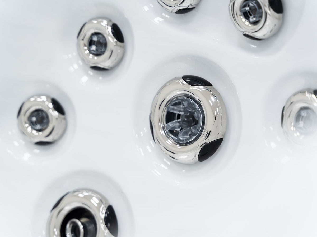 Revolution-spa Neptune 200x200x80 5 fős jakuzzi