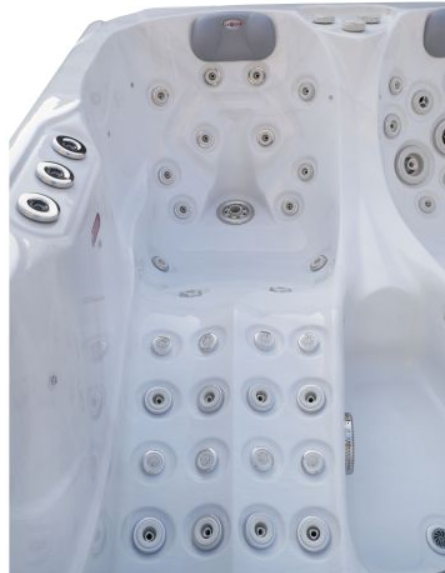 Revolution-spa Nexus 210x160x90 cm jakuzzi