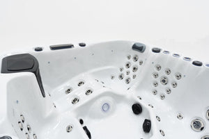Revolution-spa Pluto 200x200x80 5 fős jakuzzi
