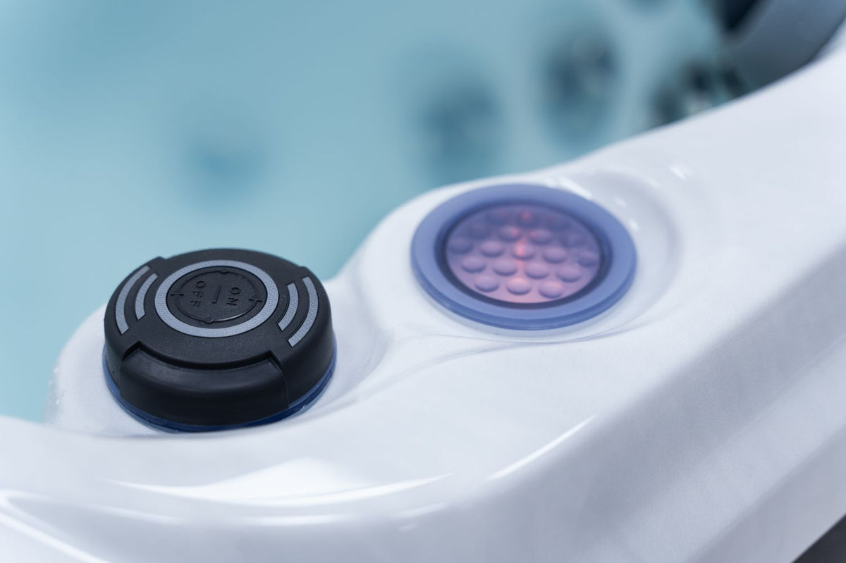 Revolution-spa Pluto 200x200x80 5 fős jakuzzi