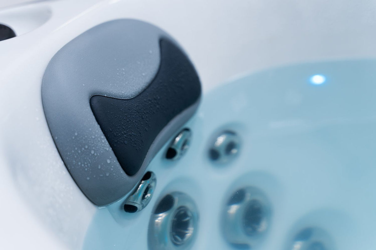 Revolution-spa Pluto 200x200x80 5 fős jakuzzi