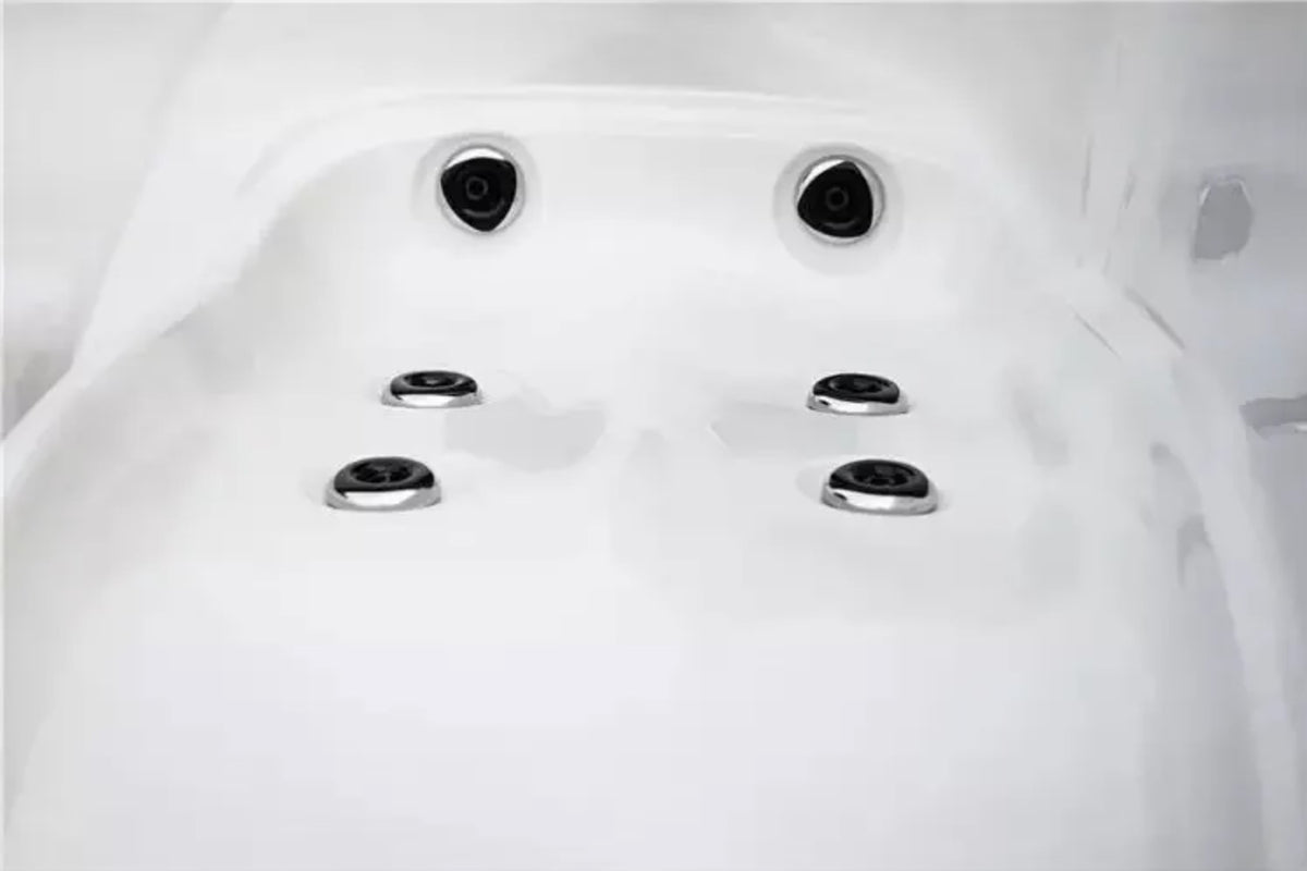 Revolution-spa Barbara 210x210x88 cm ELŐRENDELÉS