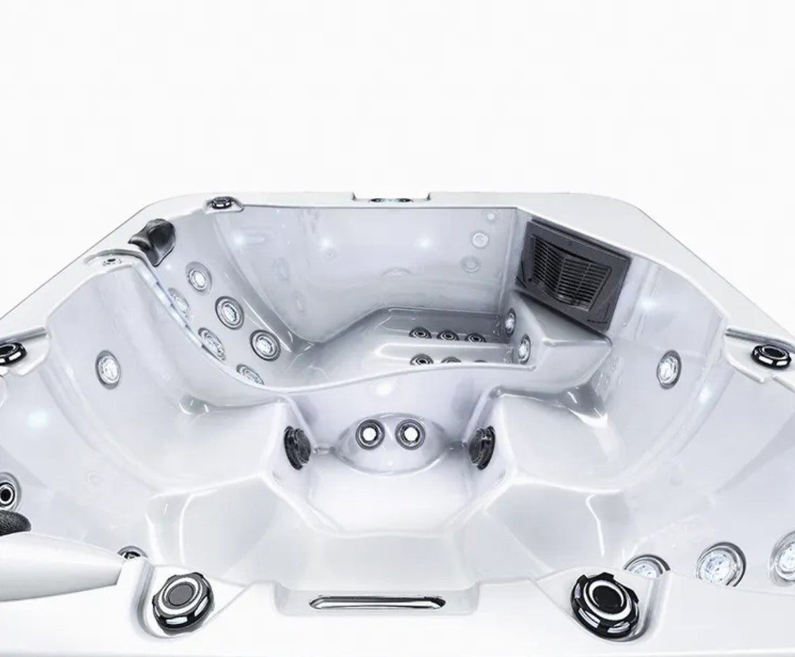 Revolution-spa Tamara 200x200x84 cm ELŐRENDELÉS