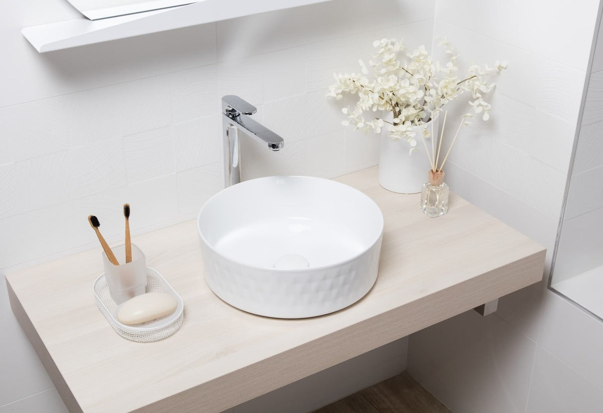 Mosdó lapra SAT Infinitio 36x36 cm fehér színben fényes felülettel csaptelep nyílás nélkül SATINF3636