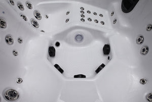 Revolution-spa Saturn 200x200x80 6 fős jakuzzi