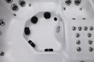 Revolution-spa Saturn 200x200x80 6 fős jakuzzi