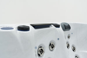 Revolution-spa Saturn 200x200x80 6 fős jakuzzi