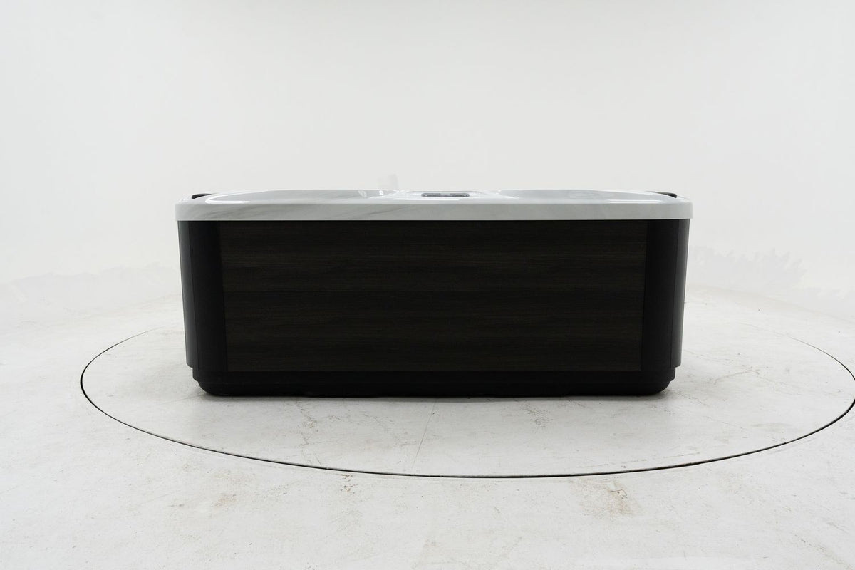 Revolution-spa Saturn 200x200x80 6 fős jakuzzi