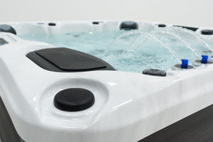 Revolution-spa Saturn 200x200x80 6 fős jakuzzi