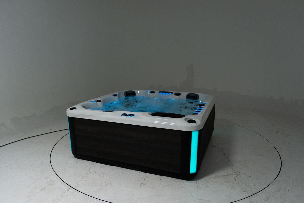 Revolution-spa Saturn 200x200x80 6 fős jakuzzi