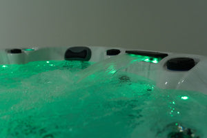 Revolution-spa Saturn 200x200x80 6 fős jakuzzi