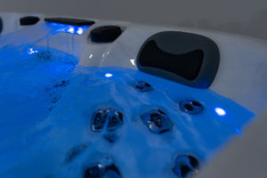 Revolution-spa Saturn 200x200x80 6 fős jakuzzi