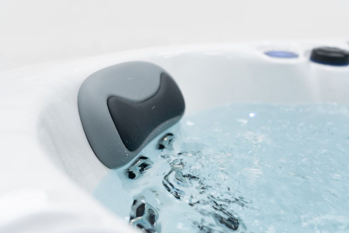 Revolution-spa Saturn 200x200x80 6 fős jakuzzi